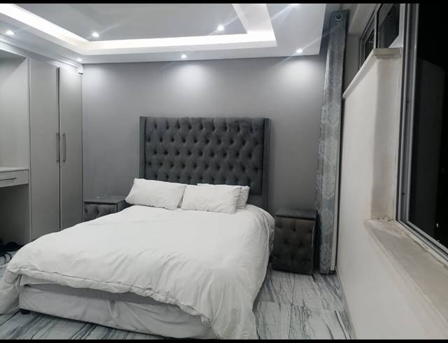 2.5 BEDROOM FLAT FOR SALE IN SOUTH BEACH